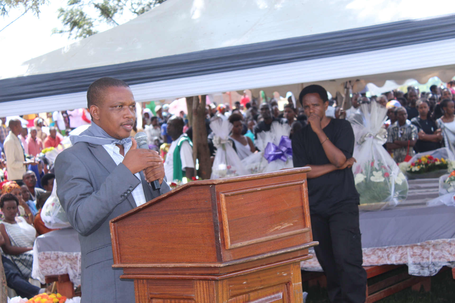 Ahishakiye Nephtal, the executive secretary of IBUKA said that praising genocide convicts hurts genocide survivors and others aware of convicts’ acts of evil.