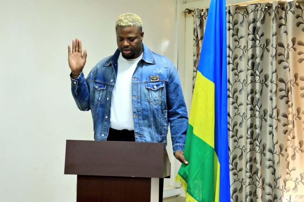 Hollywood Star Winston Duke has acquired Rwandan citizenship. 