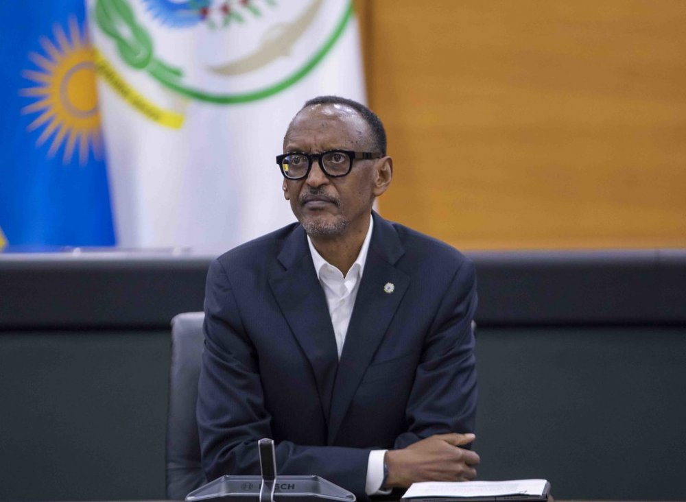 President Paul Kagame has held talks with Prince Charles. 