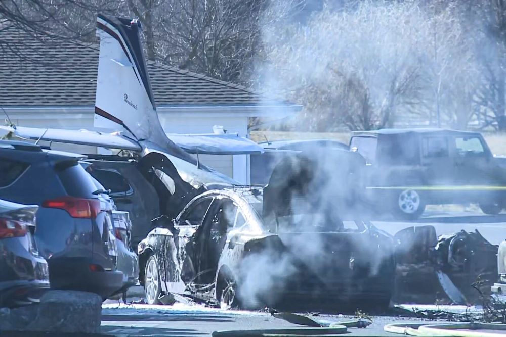 The crash also resulted in significant property damage, with around a dozen vehicles in the parking lot affected.