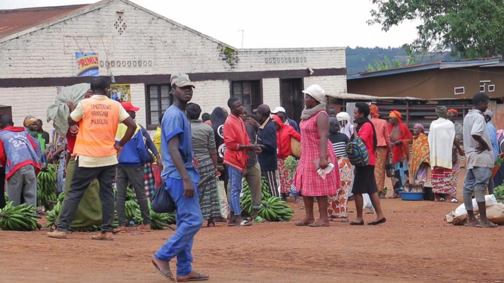 Residents of Huye District called upon local authorities to work on the reduction of congestion in various markets and trading centers