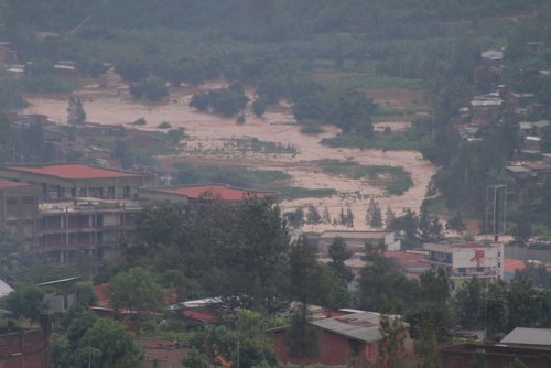 Nyabugogo swamp was flooded by the time it rained cats and dogs on Saturday night