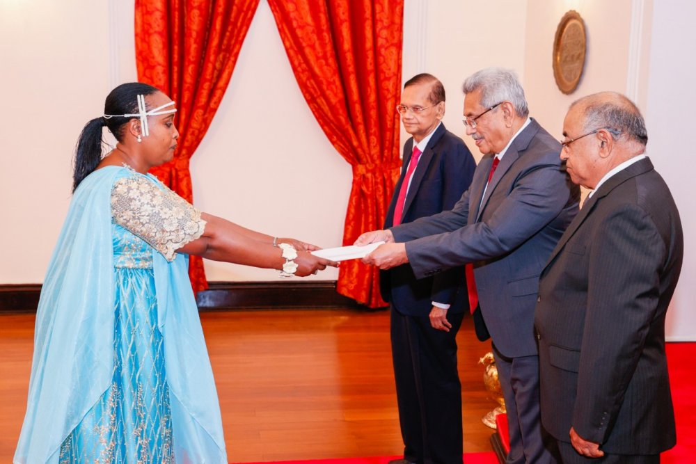 Amb. Mukangira presenting credentials to represent Rwanda in Sri Lanka. 
