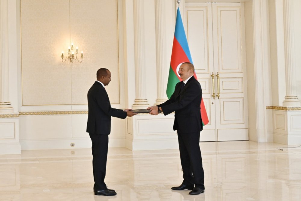 Amb. Ntampaka Mironko presenting credentials to represent Rwanda in Azerbaijan.