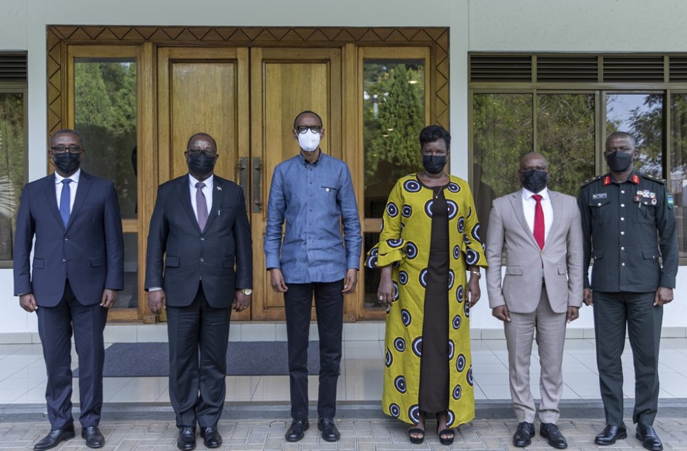 President Paul Kagame recently received a delegation led by Burundi’s Minister in charge of EAC Affairs, Youth, Culture and Sports, Amb. Ezéchiel Nibigira who delivered a message from his counterpart Évariste Ndayishimiye.