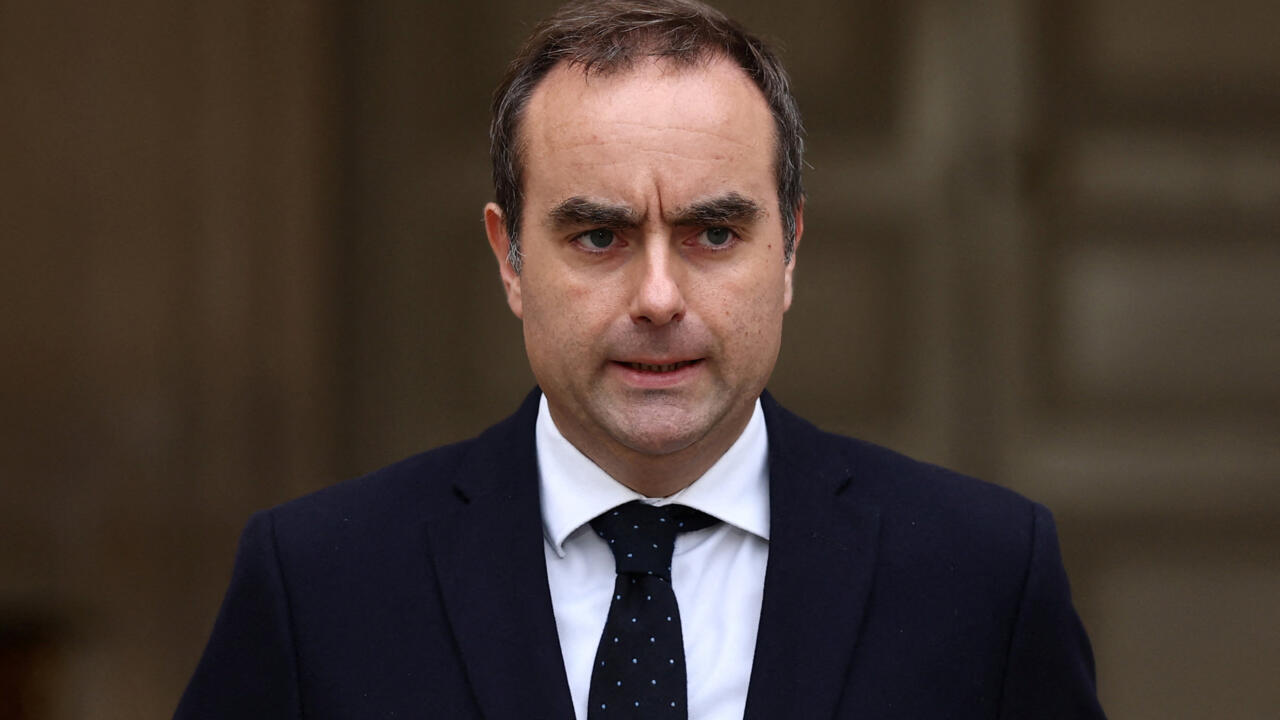 French Prime Minister Sebastien Lecornu on Sunday evening unveiled the lineup of his new government, comprising a total of 34 ministers, according to the Presidency.