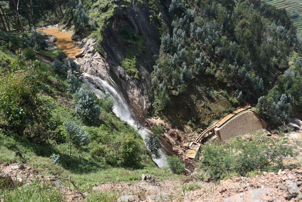 Ndaba Rock and waterfalls offer a spectacular view. 
