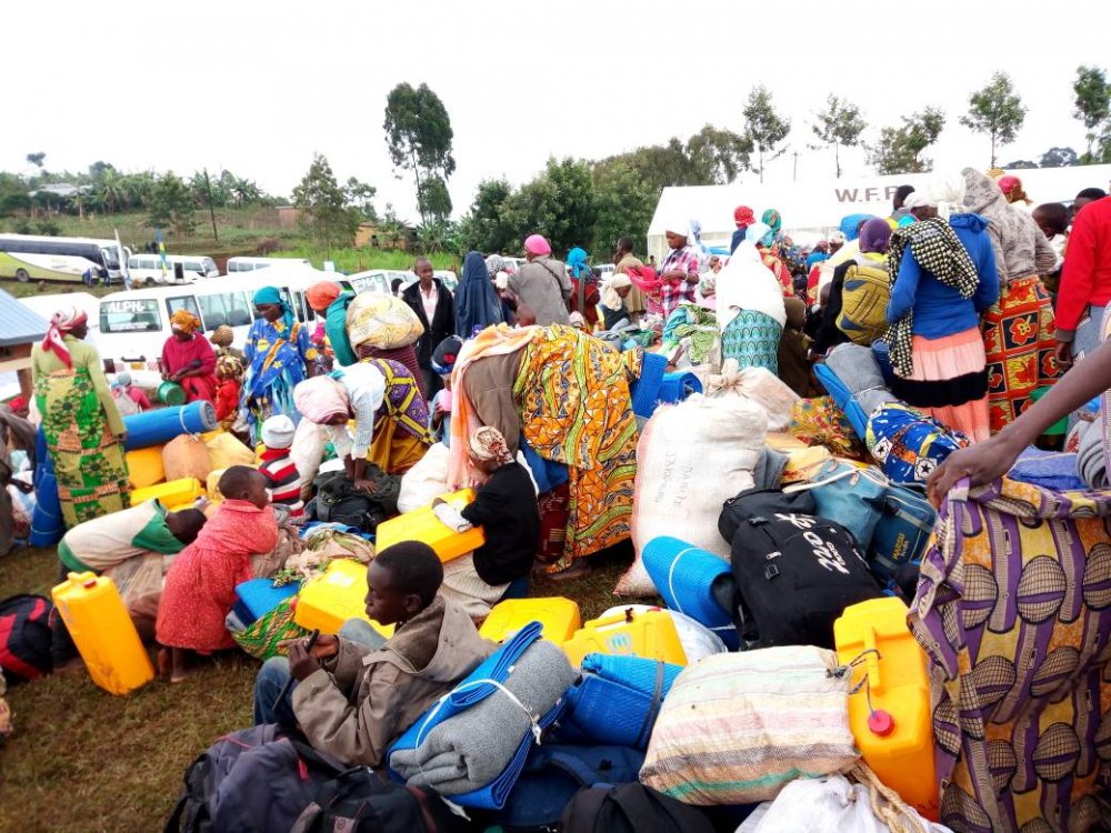 Burundian refugees urged to abide by laws regulating refugees if they want to be granted refugee status in Rwanda. 