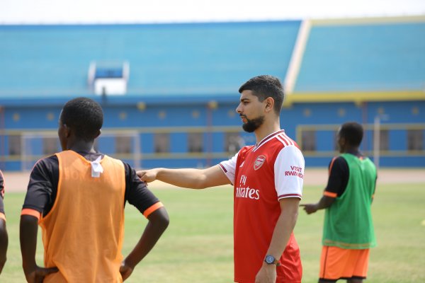As part of the Visit Rwanda and Arsenal Football Club partnership, the Rwanda Football Federation (FERWAFA) is hosting Simon McManus, Arsenal’s Football Development Lead Coach, for a five-day coaching clinic.