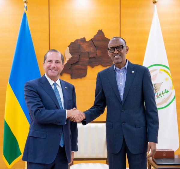 President Paul Kagame received the United States Secretary of Health and Human Services Alex M. Azar and discussed health initiatives