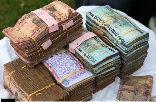 The National Bank of Rwanda [BNR] has encouraged Rwandans to make better use of digital currency in making transactions