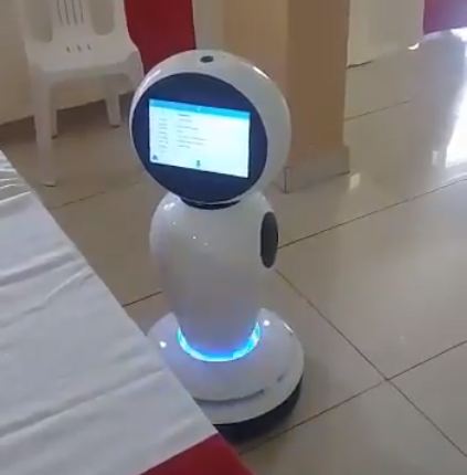 the Minister of Health Dr. Daniel Ngamije revealed that five robots have been named Urumuri, Icyizere, Kazuba, Ngabo, and Mwiza and they will be helping in the handling of COVID-19 tests.