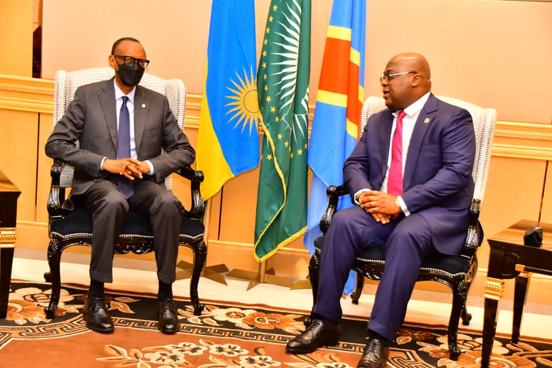 President Paul Kagame (left) with his counterpart of DRC. He has congratulated DRC for the admission to EAC bloc. 