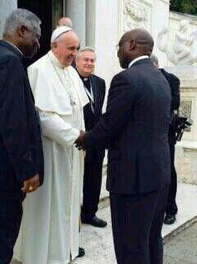 Kaberuka greeting Pope Francis
