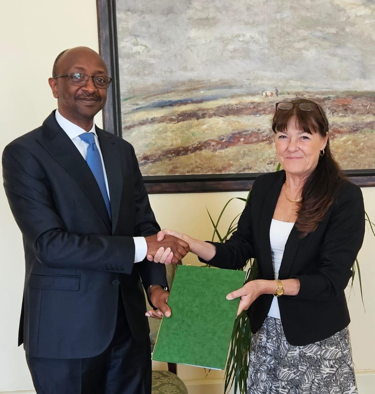 Amb. Masozera presented a copy of credentials to represent Rwanda in Czech Republic on 6th September 2023.
