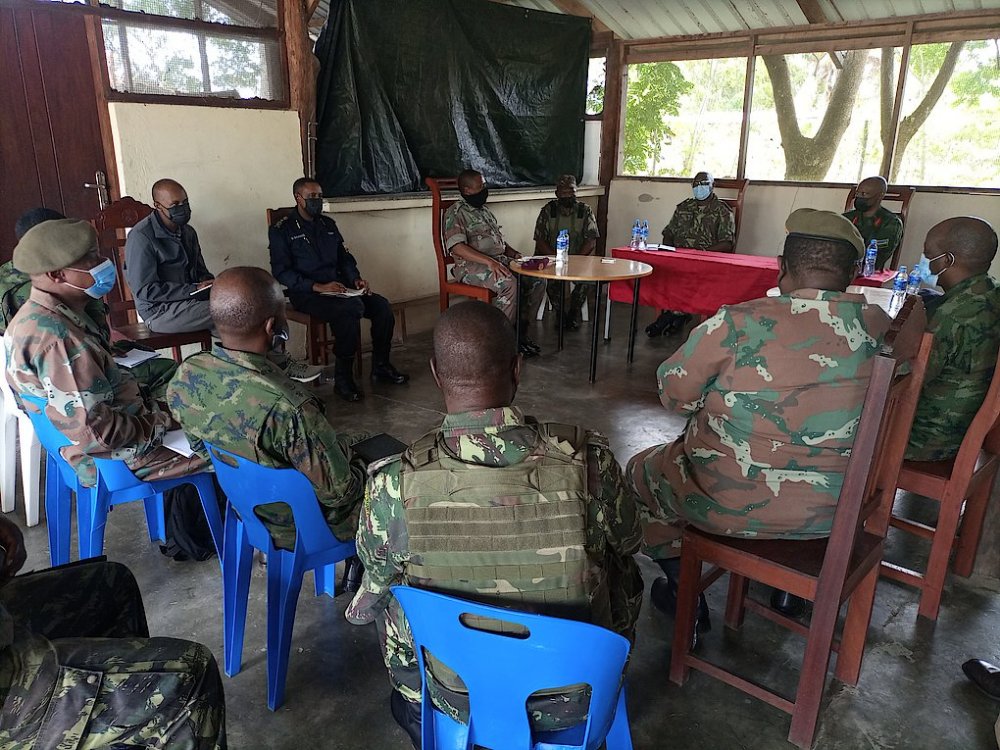 The JTF Commander briefed the visiting delegation on general security situation and RSF operations against the terrorists in Cabo Delgado Province. 