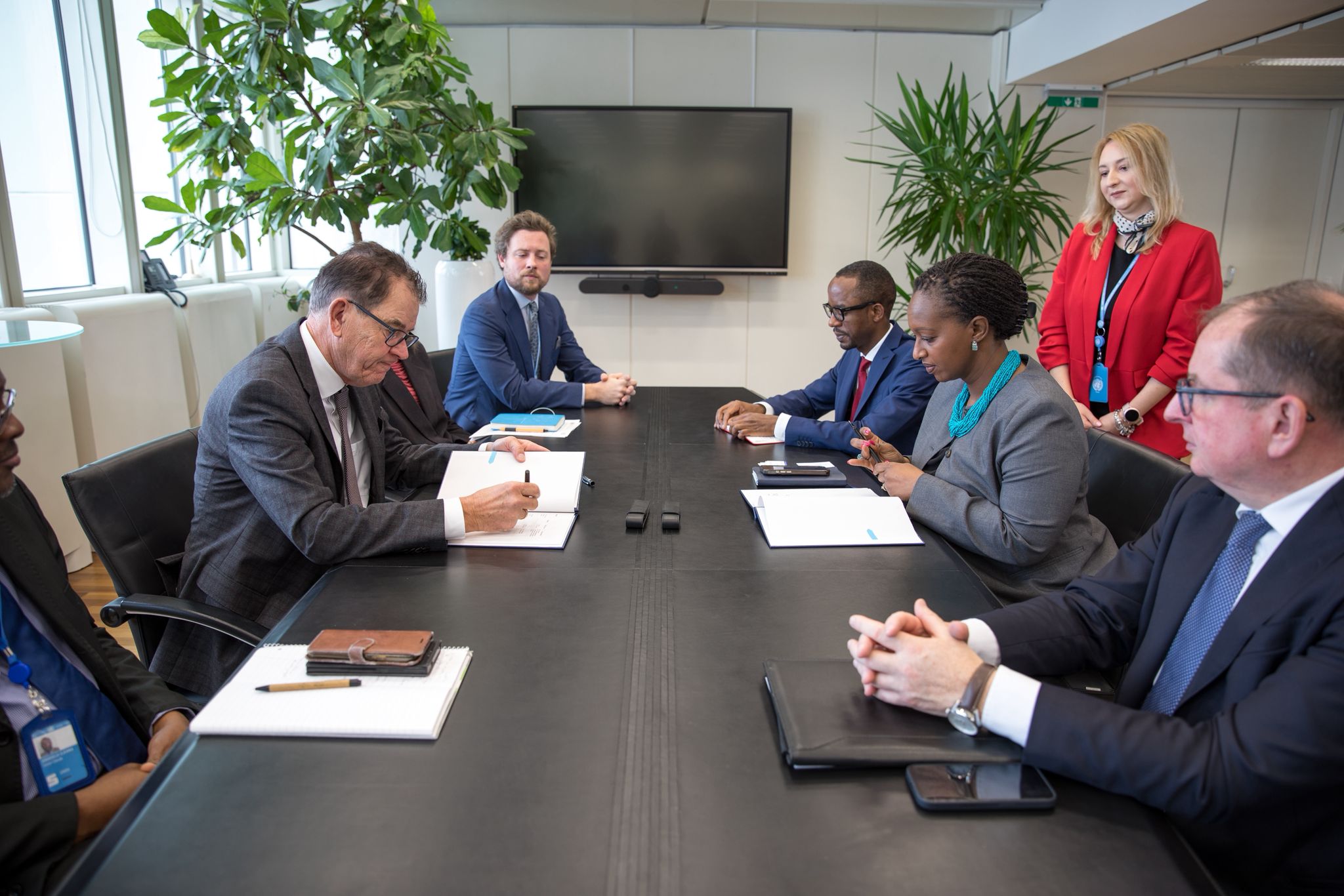 The initiative is financed by the Government of Poland and was formalized at UNIDO headquarters in Vienna.