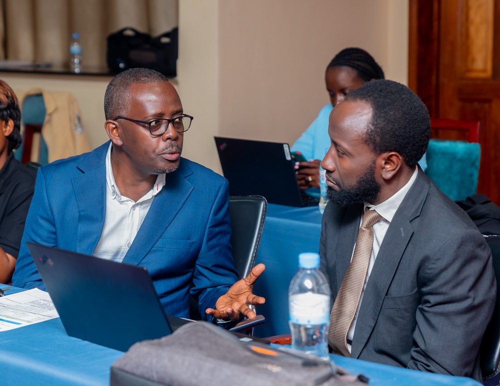 It was an opportune moment for participants of the event to exchange views. 