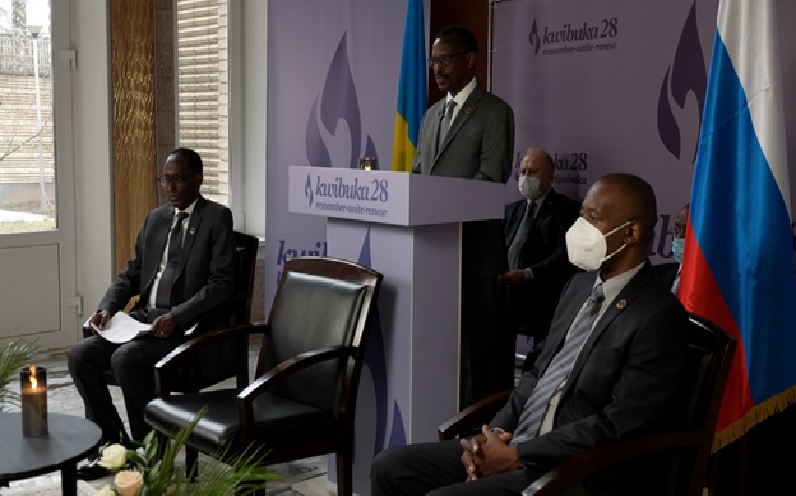 Rwanda's ambassador to Russia, Lt Gen Frank Mushyo Kamanzi commended participants for joining Rwanda to comemmorate Genocide against Tutsi.  