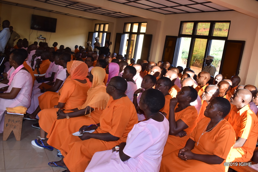 The Minister interacted with 100 representatives of inmates during his visit at Nyarugenge prison 