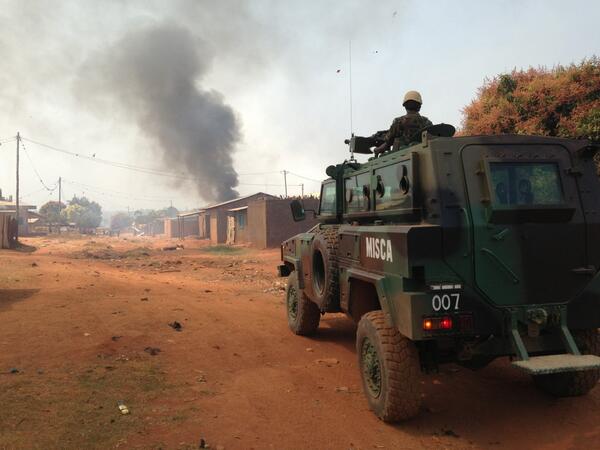 Rwandan Misca troops intervene to stop mass looting of PK13 Muslim neighborhood