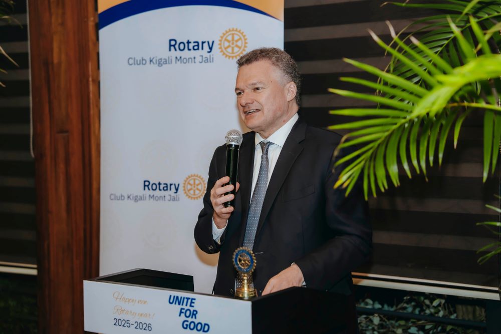 In his address, French Ambassador Antoine Anfré shared heartfelt remarks that connected Rotary’s mission to the universal values of empathy and civic responsibility.