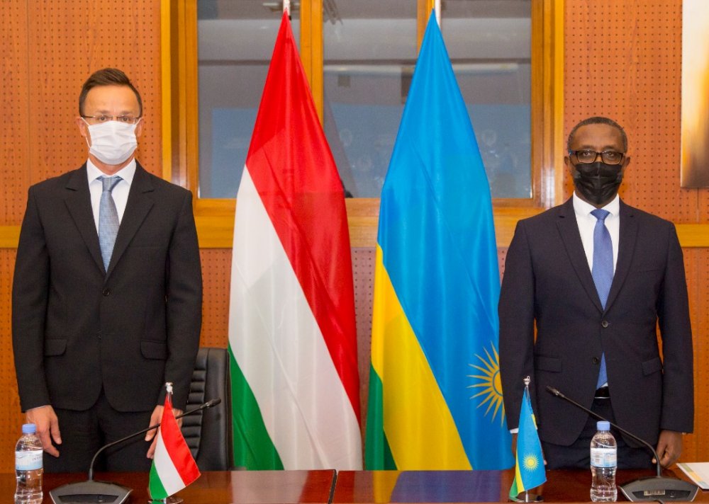 Rwanda's Minister of Foreign Affairs, Dr. Vincent Biruta (right) with his counterpart of Hungary.