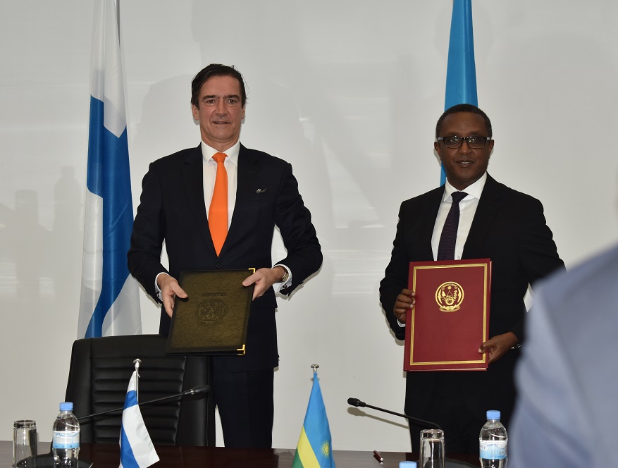 The Minister of Foreign Affairs, Dr Vincent Biruta  and the Vice Minister for Political Affairs of the Ministry for Foreign Affairs of Finland after signing the MoU..