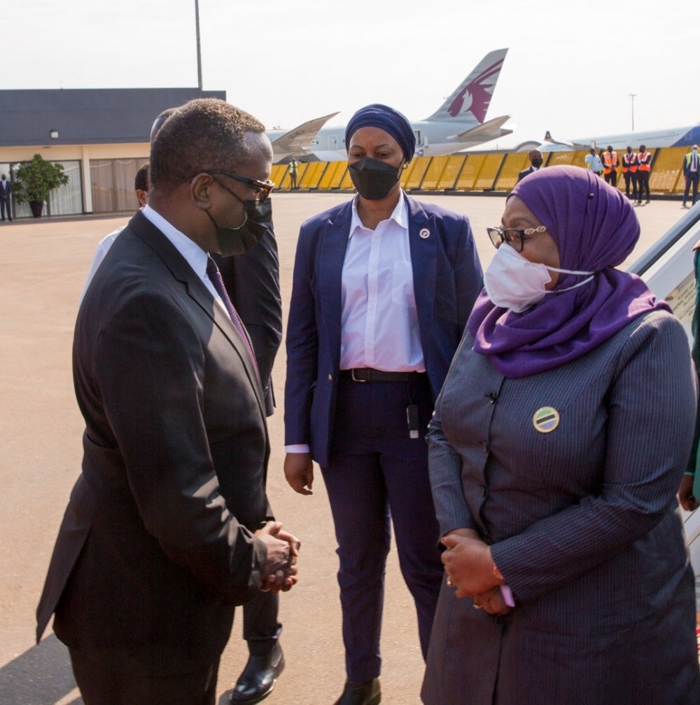 Suluhu has been welcomed by Rwanda’s Minister of Foreign Affairs and International Cooperation upon arrival at Kigali International Airport.