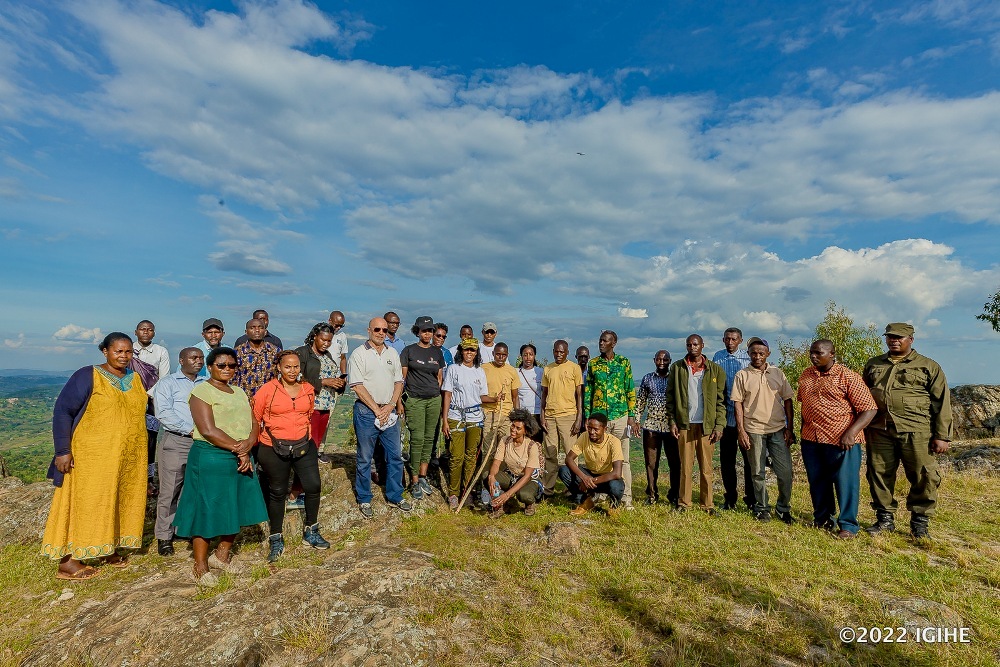 Members of the business community also visited Mount Huye (Ibisi bya Huye). 
