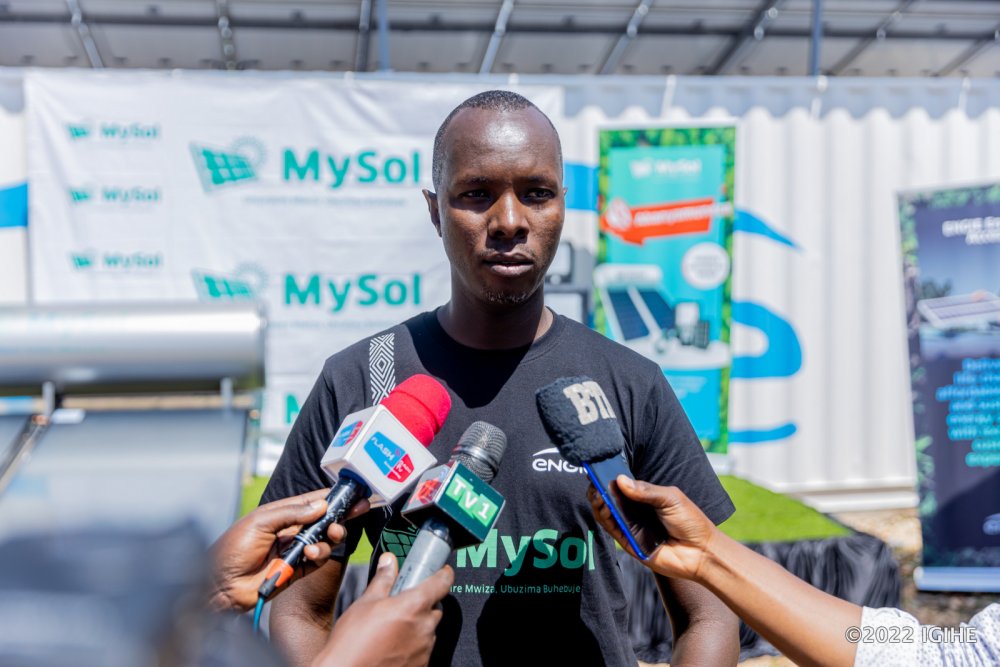 Blaise Butoyi, the Head of Sales at Engie Energy Access Rwanda speaking taking members of the press through qualities of newly introduced products.