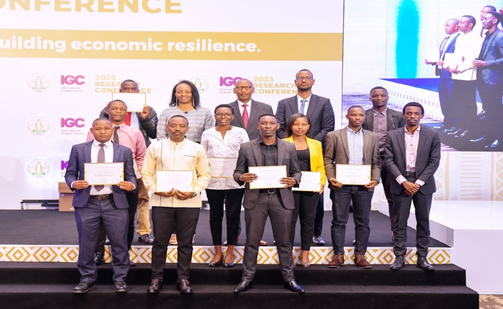 Manayubahwe Kazana Leonidas (Right, second row) and Moses Mudaheranwa (Second left, front row) posing for a finalist’s photo.