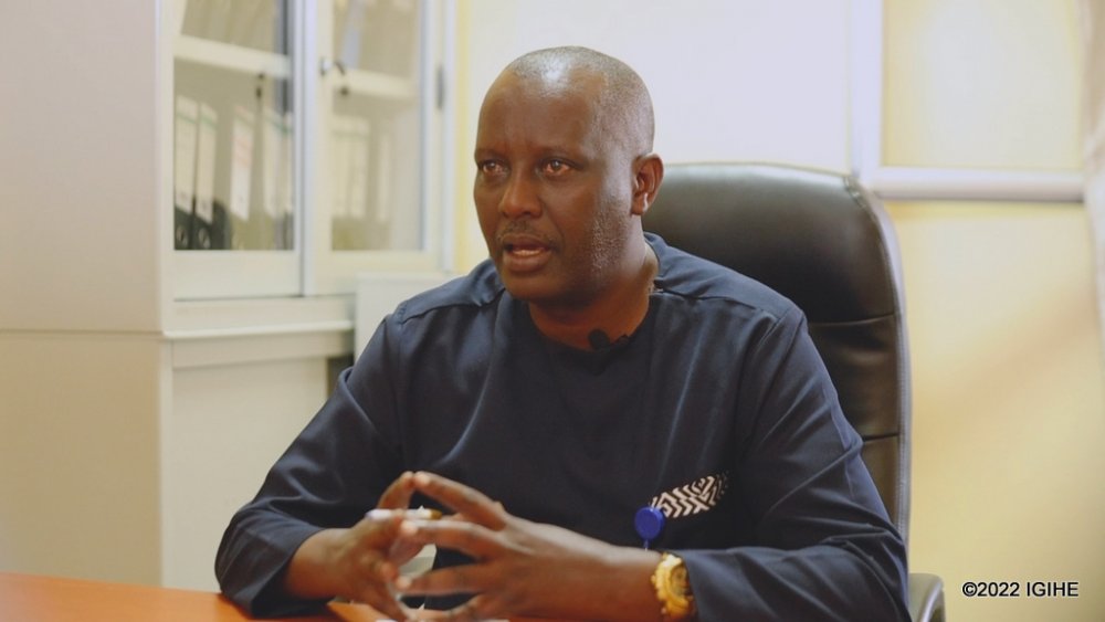 The Director General of Kibagabaga Hospital, Lt col Dr Ernest Munyemana has urged families to visit patients lest they feel isolated. 