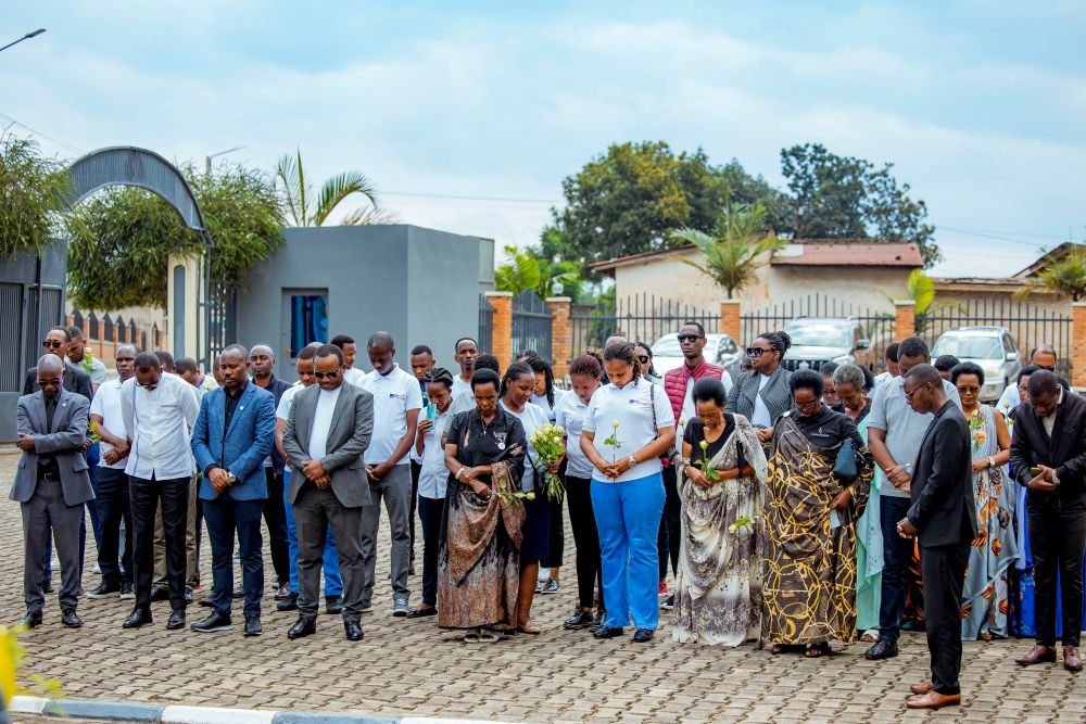 Staff and the management of LOLC Unguka Finance Plc joined the people of Rubavu District in commemorating the victims of the 1994 Genocide against the Tutsi, honoring more than 5,000 victims laid to rest at the Commune Rouge Genocide Memorial.
