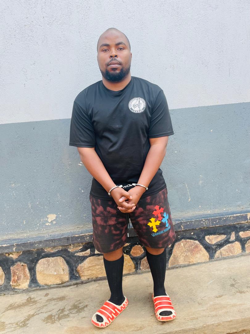Popular social media personality Burikantu, whose real name is Mwitende Abdoulkarim, has been arrested by officers from the Rwanda Investigation Bureau (RIB) over allegations of unlawfully detaining young women at his home in Gasabo District.