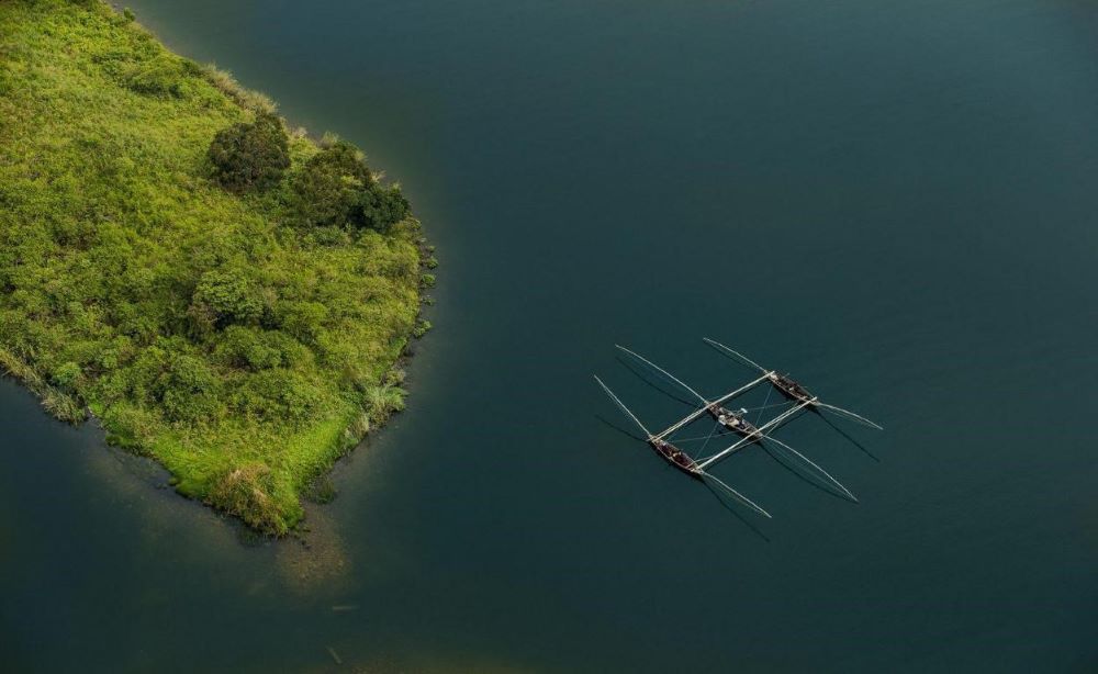 The day will conclude with a boat excursion on Lake Kivu.