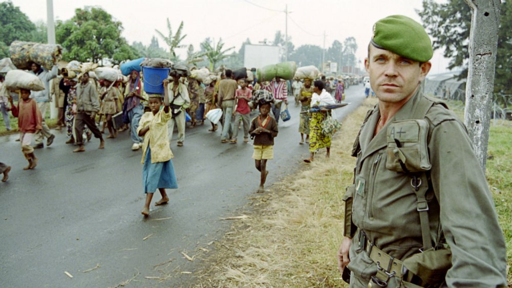 In Rusizi, French soldiers collaborated with Interahamwe militia at roadblocks and barricades.