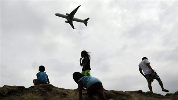 The storm caused airlines to cancel a total of 387 flights 
