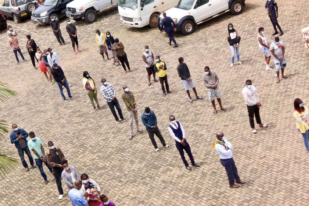 Police has  arrested young people in different parts of Kigali city holding parties during the lockdown imposed to contain the spread of Coronavirus in Kigali.   