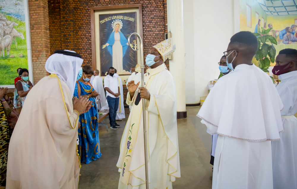  The Cardinal Antoine Kambanda embraced the presence of H.E Hazza Alqahtani