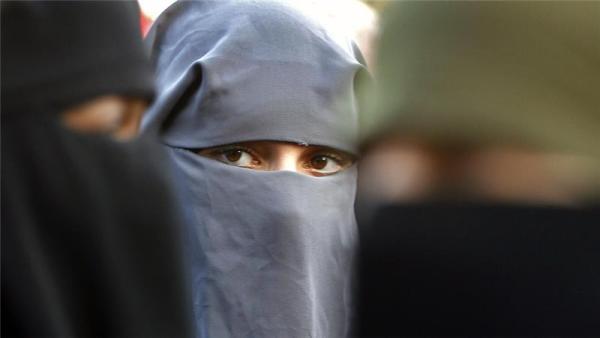 Only a few hundred Muslim women in the Netherlands wear full-face coverings