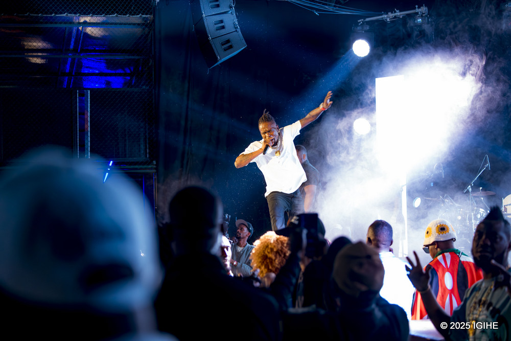 Weasel took to the stage alongside his older brother Jose Chameleone, who stepped back to let him perform classic GoodLyfe hits he shared with Radio.