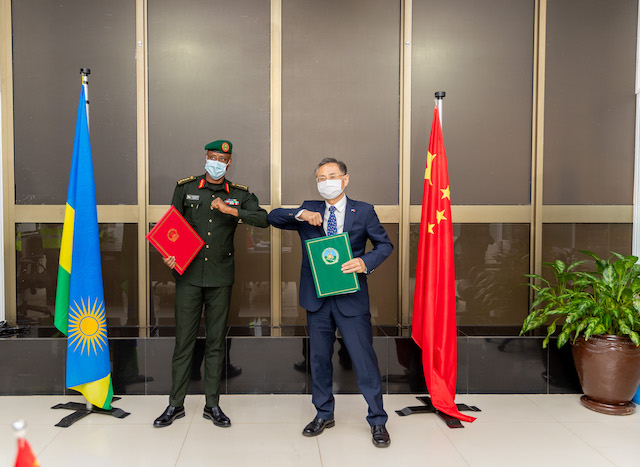Gen. Jean Bosco Kazura, Rwanda’s Chief of Defence Staff thanked the People’s Liberation Army for the gesture