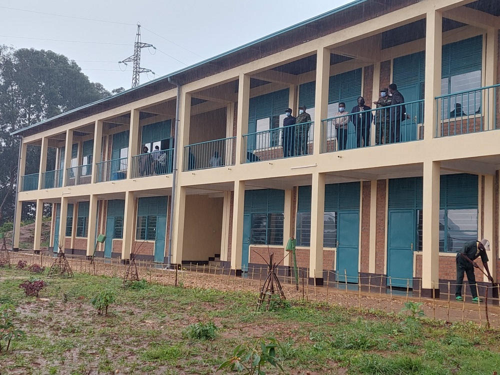 The construction of 4759 classrooms in Western Province has reached 96%. 