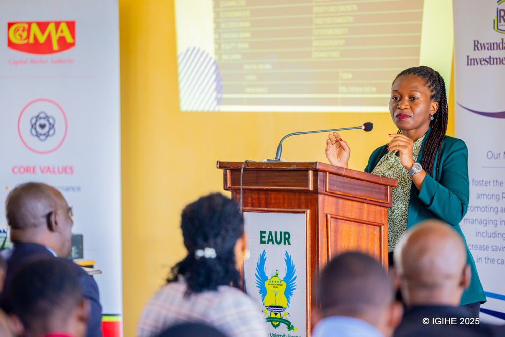 CMA staff gave detailed insights into finance and the capital market.