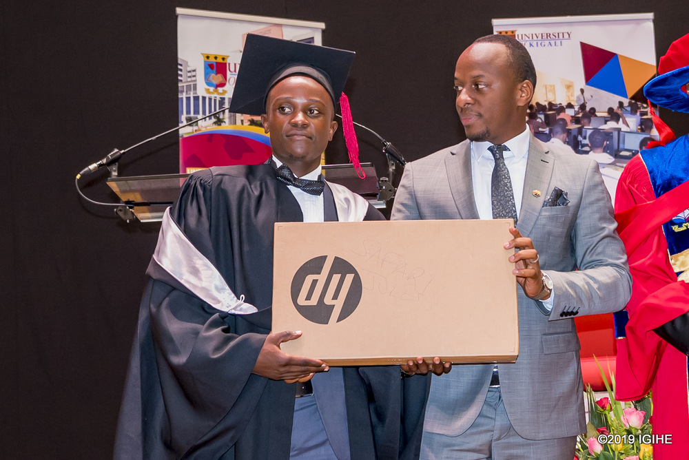 The Acting Head of Corporate Banking at Cogebanque, Seif Hamoud B. said that awarding the students is one of the bank’s ways to promote education.