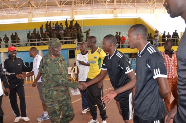 Col Kabagambe congratulating players