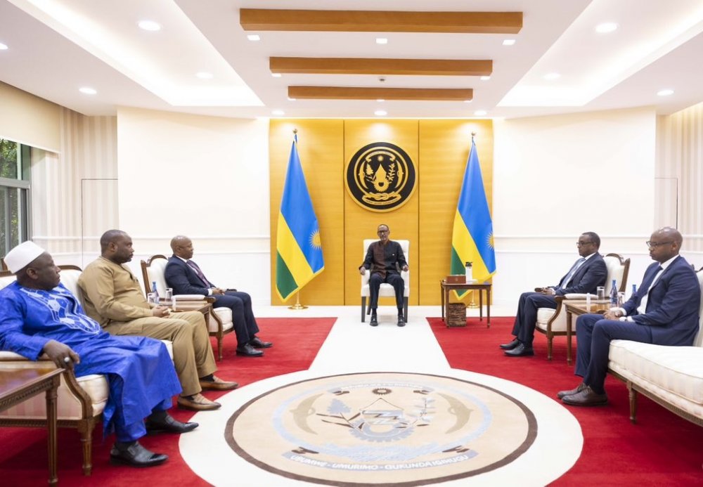 President Kagame has received a message from Guinea’s Transitional President, Colonel Mamadi Doumbouya. 