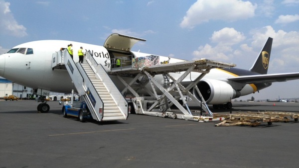 The two Drones have been carried by the airplane of UPS Express