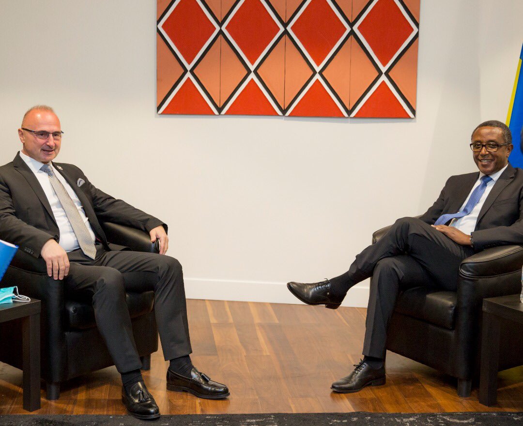 Minister Biruta with his counterpart of Croatia.